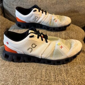 On Cloud X 3 Ivory White and Orange Athletic Running Shoes size 9.5
